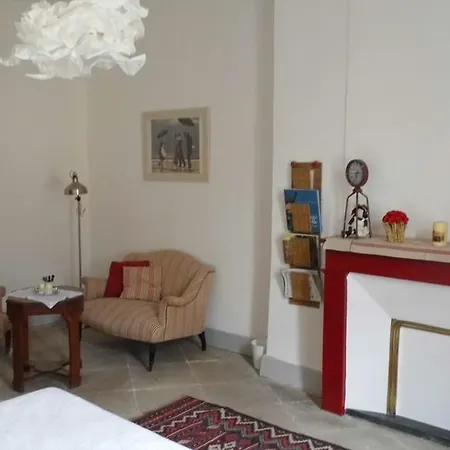 فندق مبيت وإفطار Lou Saline Marsillargues